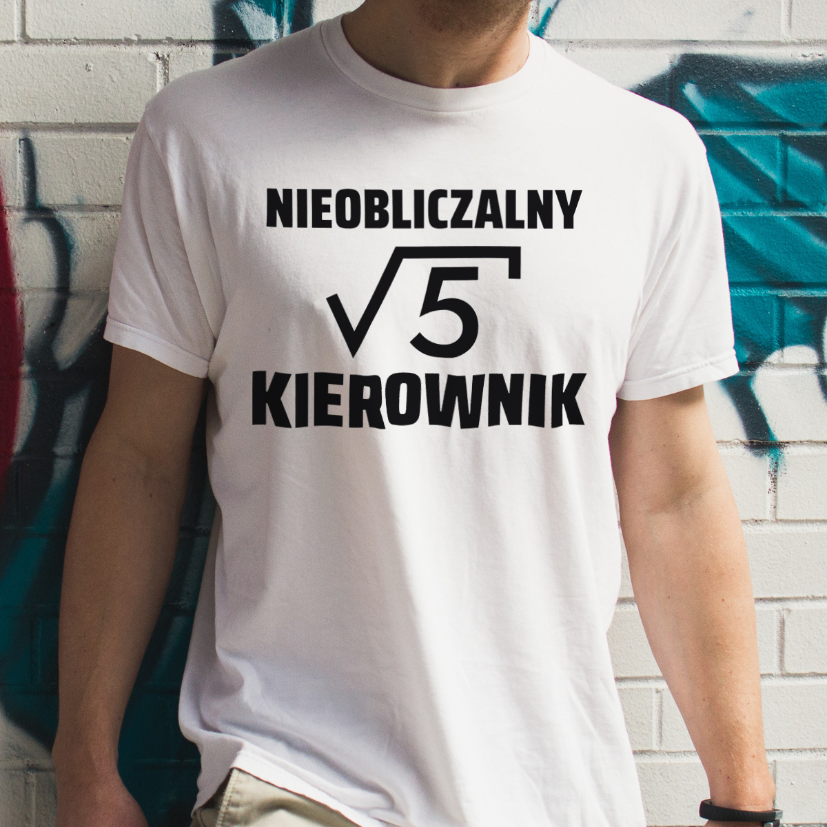 Nieobliczalny Kierownik - Męska Koszulka Biała