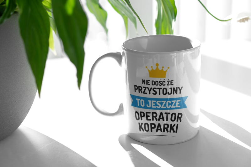 Przystojny Operator Koparki - Kubek Biały