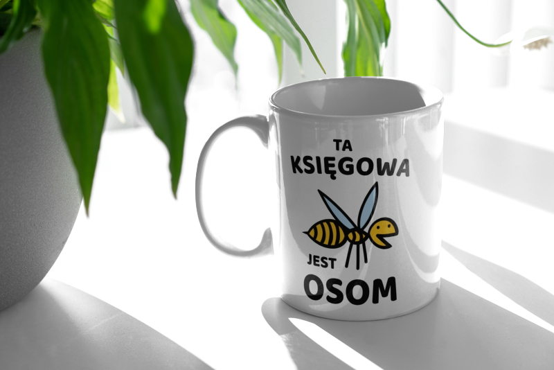 Ta księgowa jest osom awesome - Kubek Biały