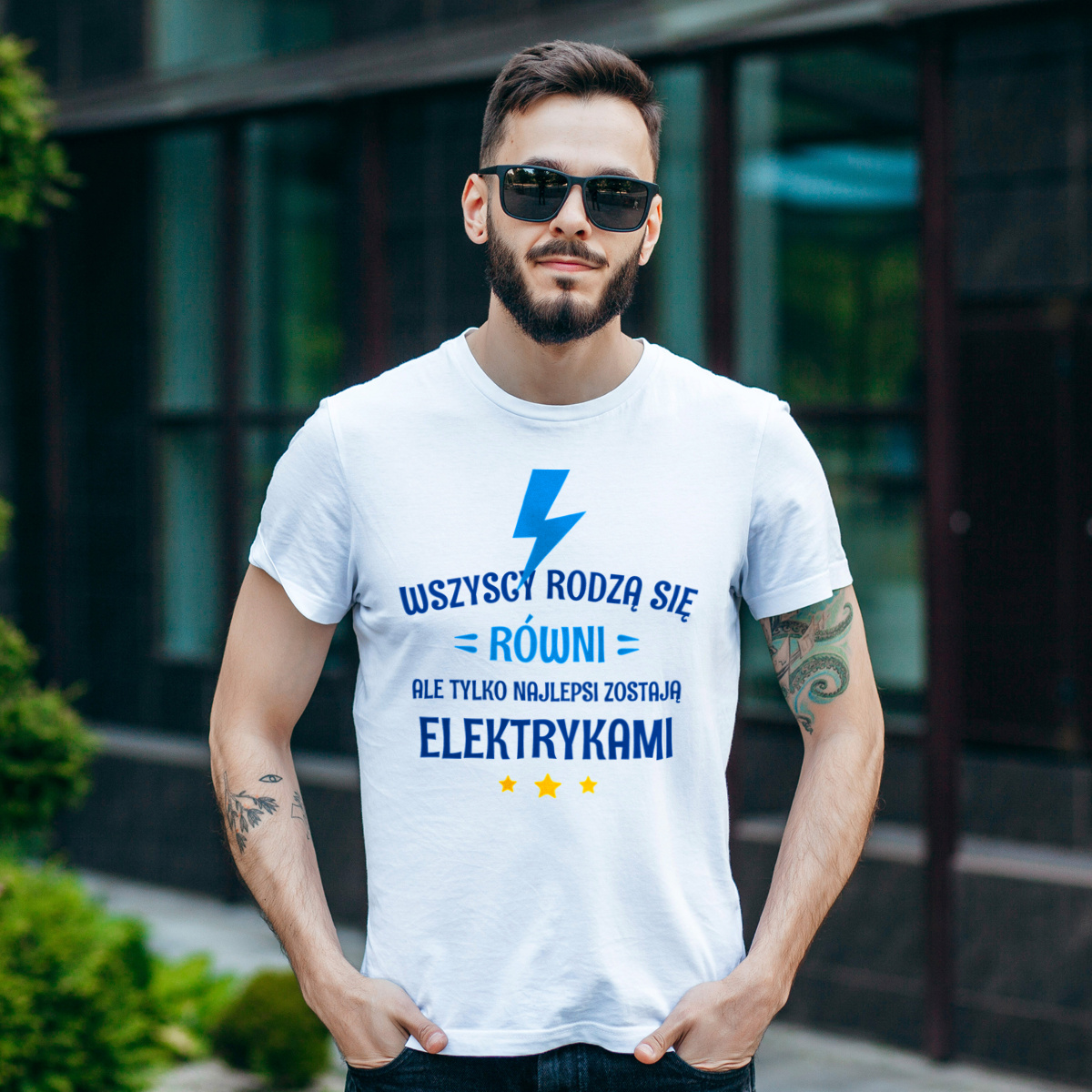 Tylko Najlepsi Zostają Elektrykami - Męska Koszulka Biała